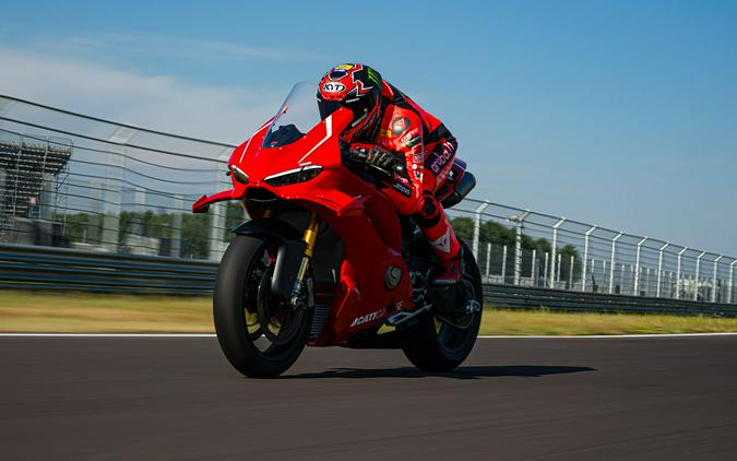 2026 Ducati Panigale V4 R