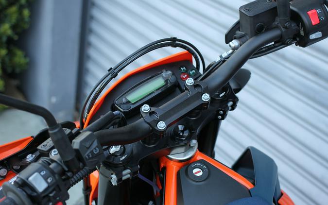 2023 KTM 690 SMC R