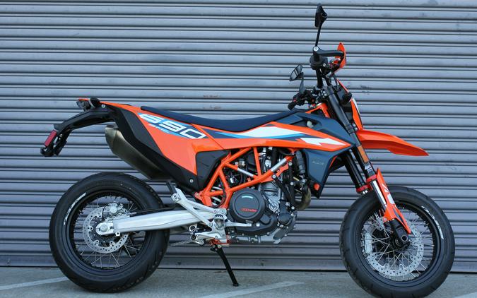 2023 KTM 690 SMC R