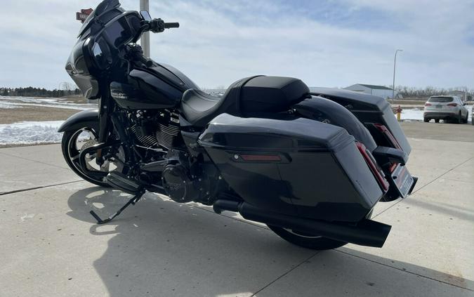 FLHX 2024 Street Glide®