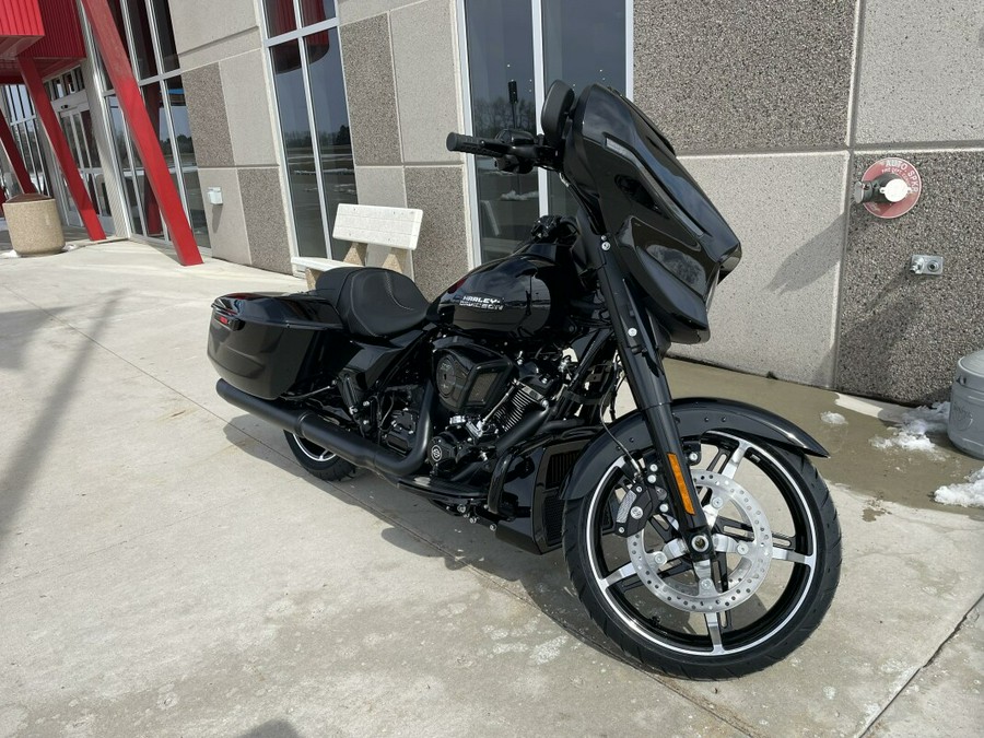 FLHX 2024 Street Glide®