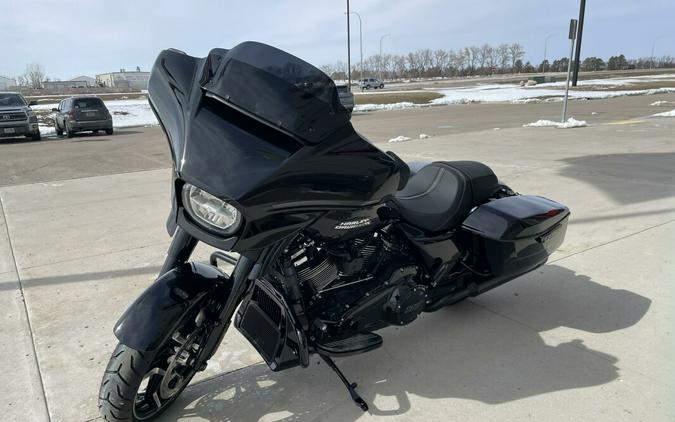 FLHX 2024 Street Glide®