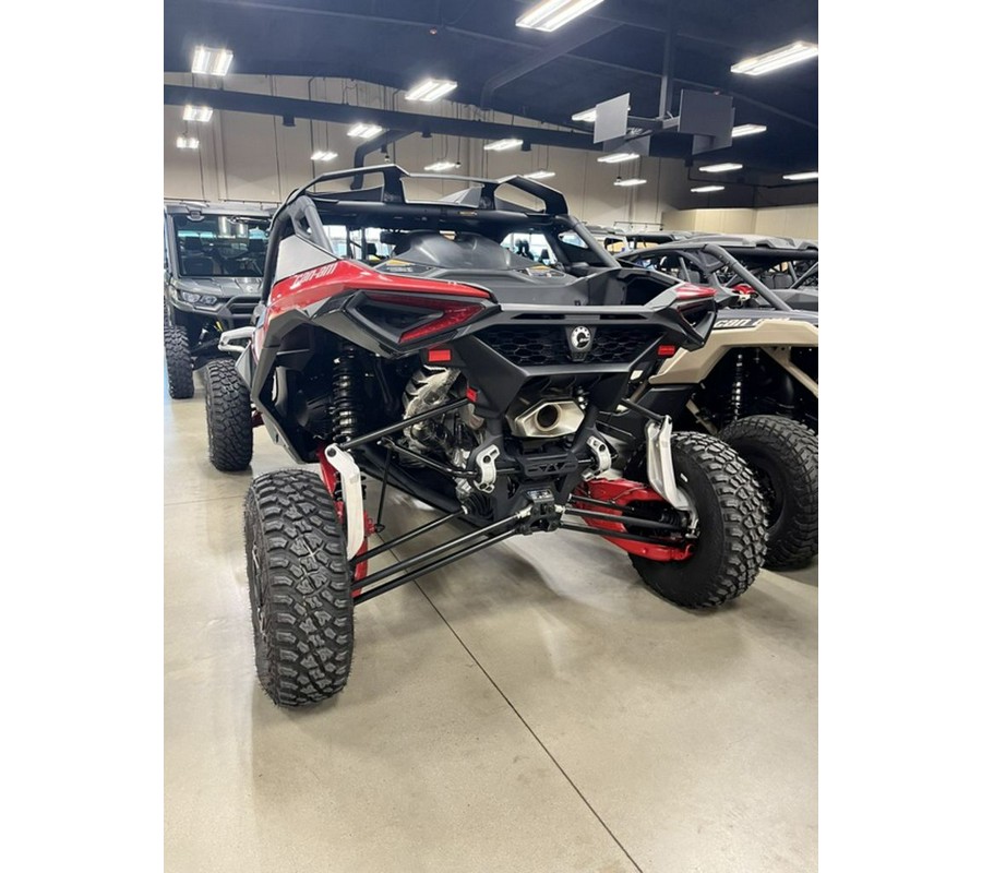 2024 Can-Am™ Maverick R X