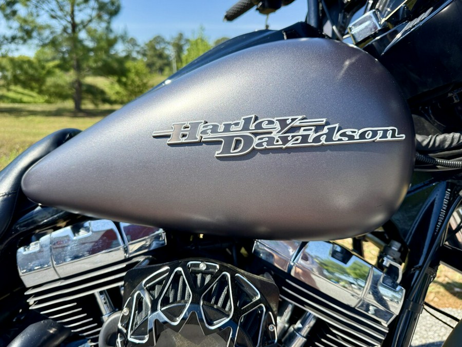 2016 Harley-Davidson® Street Glide® Special FLHXS