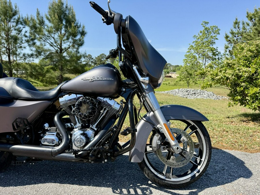 2016 Harley-Davidson® Street Glide® Special FLHXS