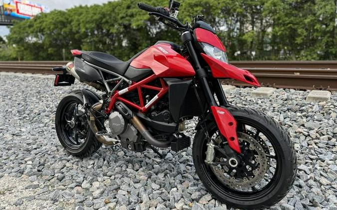 2021 Ducati Hypermotard 950 Ducati Red