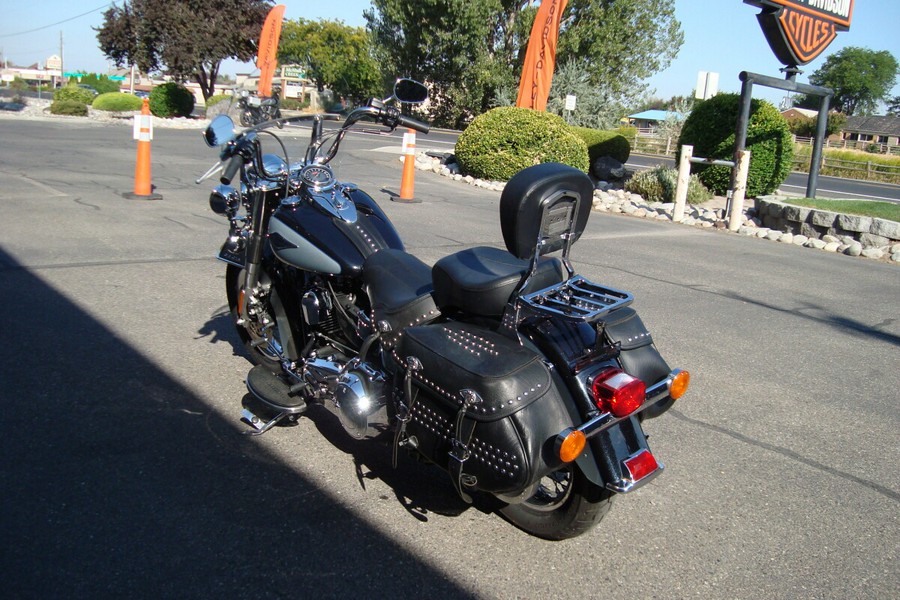 2013 Harley-Davidson Heritage Softail Classic Midnight Blue/Barracuda Silver