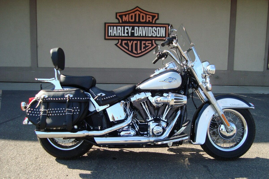 2013 Harley-Davidson Heritage Softail Classic Midnight Blue/Barracuda Silver