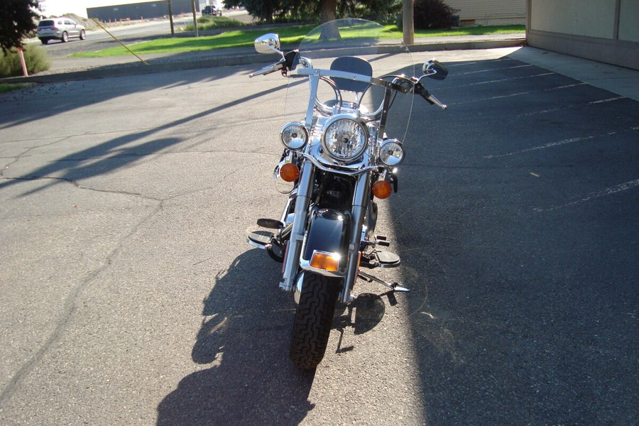 2013 Harley-Davidson Heritage Softail Classic Midnight Blue/Barracuda Silver