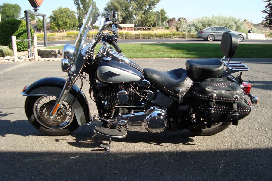 2013 Harley-Davidson Heritage Softail Classic Midnight Blue/Barracuda Silver