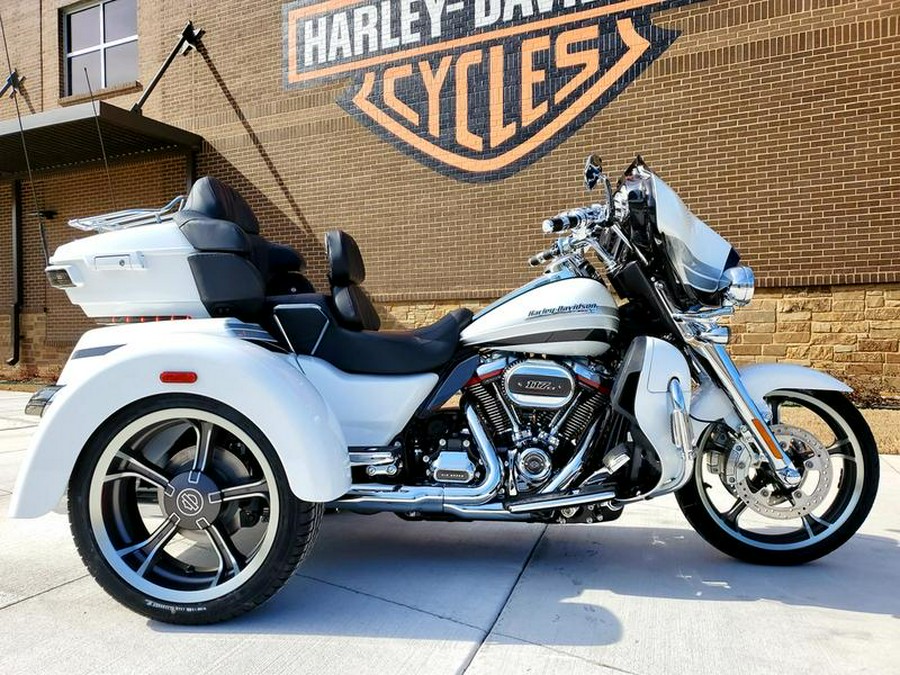 2020 Harley-Davidson® FLHTCUTGSE - CVO™ Tri Glide®