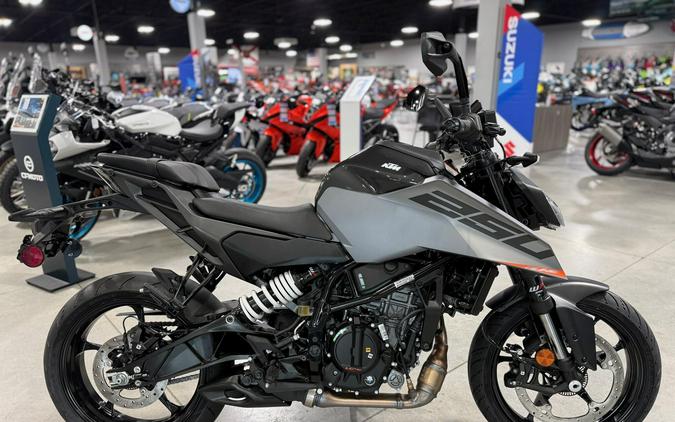 2026 KTM Duke 250