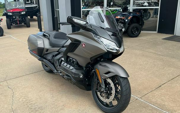 2026 Honda BAGGER DCT