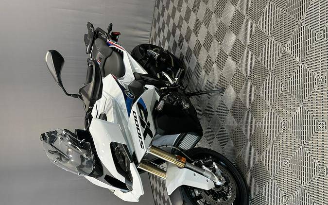 2026 BMW S 1000 XR