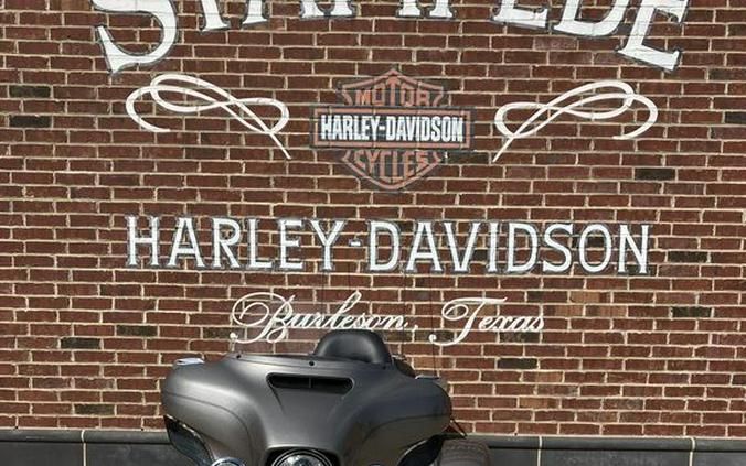 2016 Harley-Davidson® FLHTCUTG - Tri Glide® Ultra