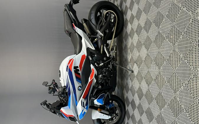 2026 BMW M 1000 XR