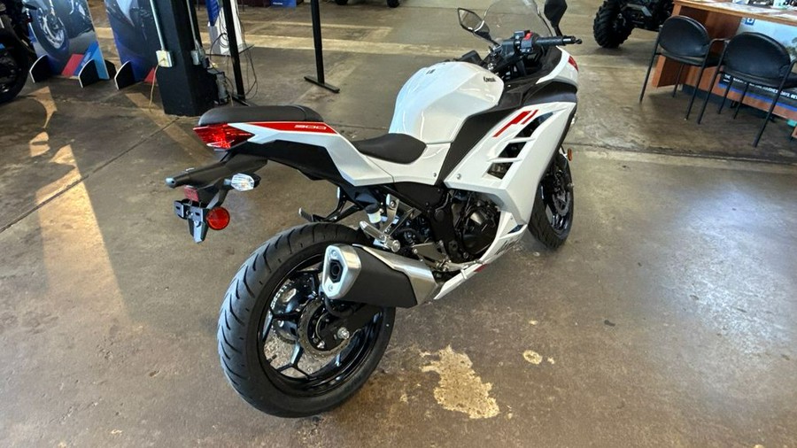 2026 Kawasaki NINJA® 300 ABS