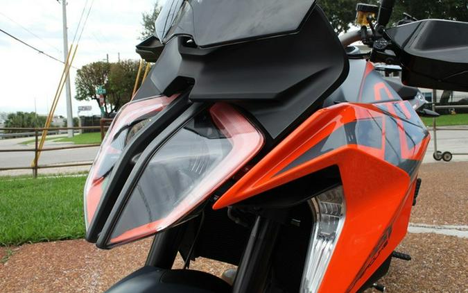 2023 KTM 1290 Super Duke GT