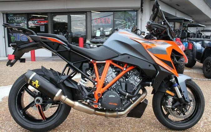 2023 KTM 1290 Super Duke GT