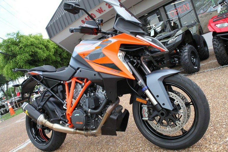 2023 KTM 1290 Super Duke GT