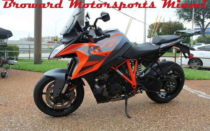 2023 KTM 1290 Super Duke GT