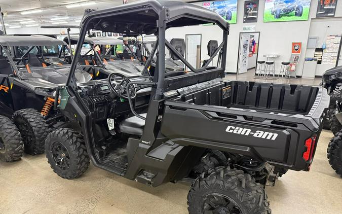 2022 Can-Am Defender DPS HD10
