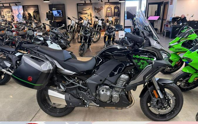 2023 Kawasaki Versys® 1000 SE LT+