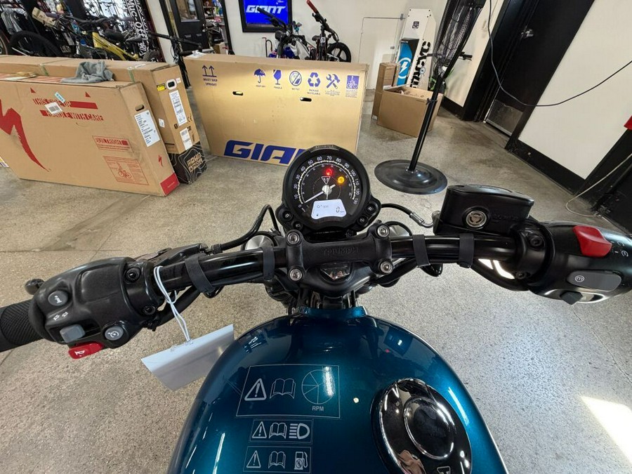 2026 Triumph Bonneville Bobber Base