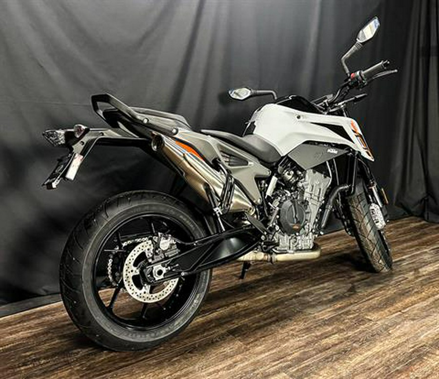 2024 KTM 790 Duke