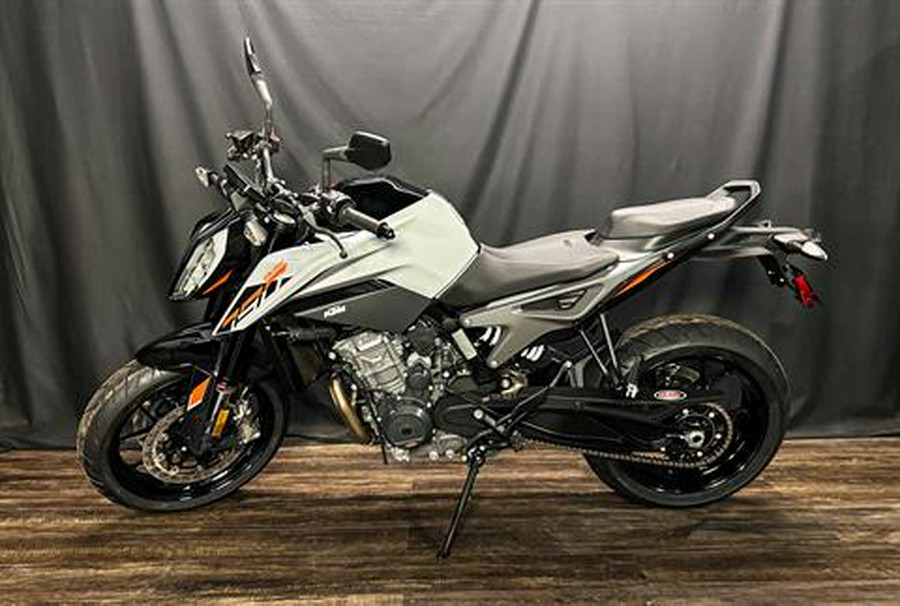 2024 KTM 790 Duke