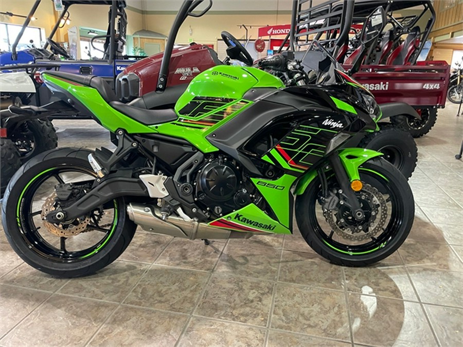 2023 Kawasaki Ninja 650 KRT Edition