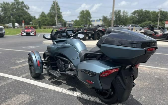 2025 Can-Am Spyder F3 Limited Dark Wheels