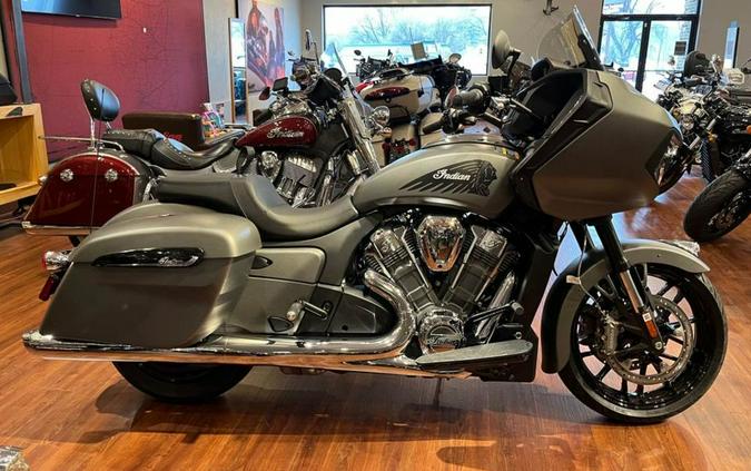 2024 Indian Motorcycle® Challenger® Titanium Smoke