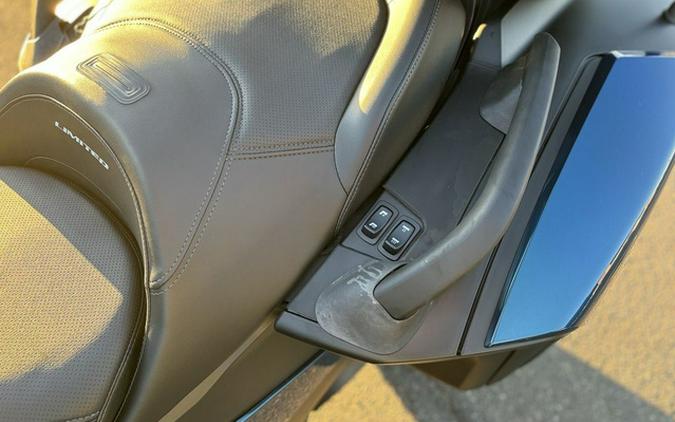 2023 Can-Am Spyder RT Limited Dark Wheels