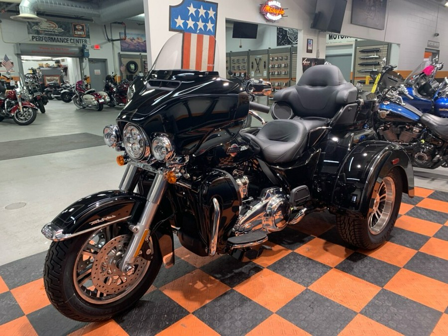 2024 Harley-Davidson Tri-Glide Ultra FLHTCUTG