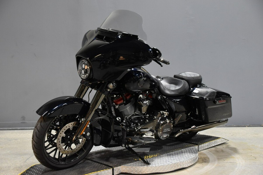 2022 Harley-Davidson CVO Street Glide