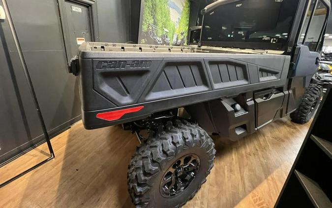 2026 Can-Am® Defender PRO Limited HD10