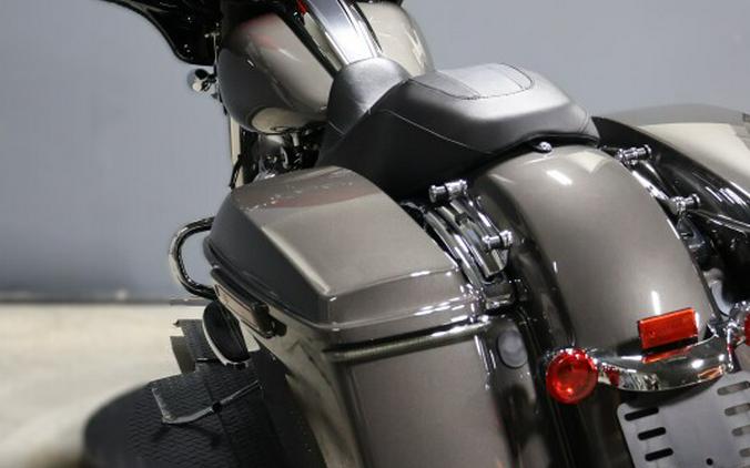 2023 Harley-Davidson Street Glide Special Gray Haze