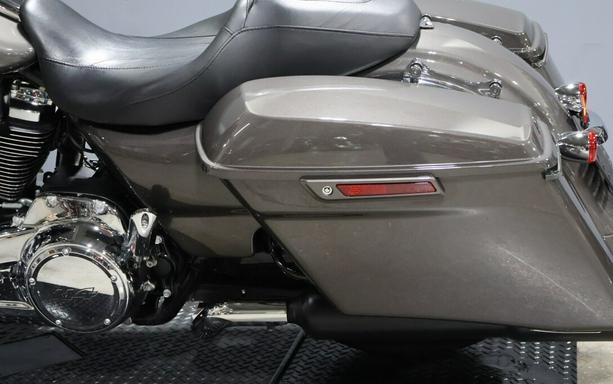 2023 Harley-Davidson Street Glide Special Gray Haze