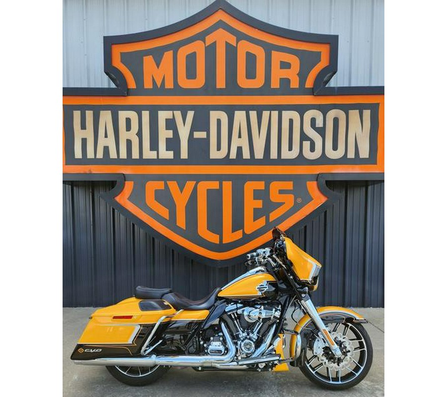 2022 Harley-Davidson® FLHXSE - CVO™ Street Glide®