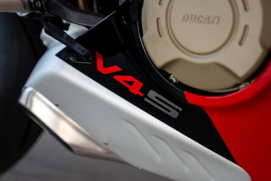 2023 Ducati Panigale V4 S Ducati Red