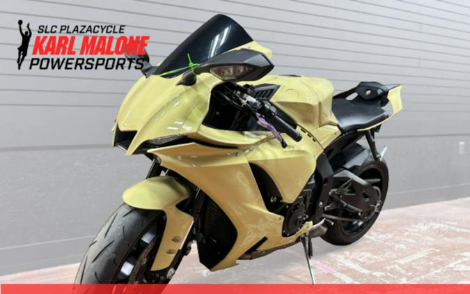 2022 Yamaha YZF-R1
