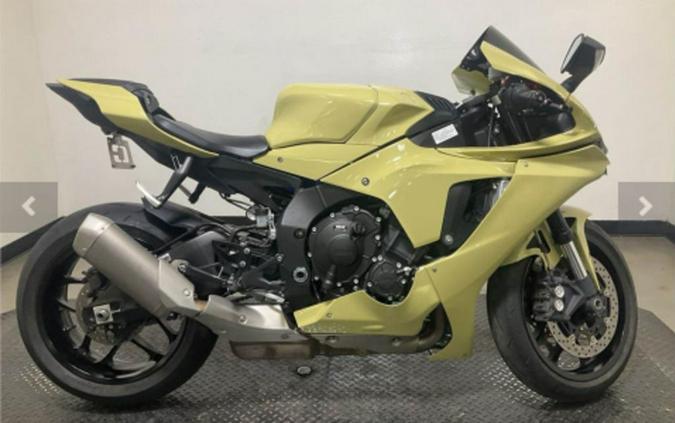 2022 Yamaha YZF-R1