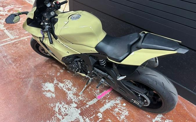 2022 Yamaha YZF-R1