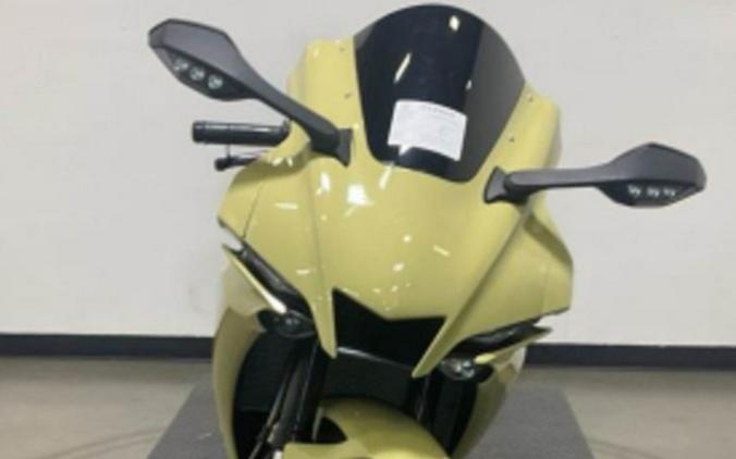 2022 Yamaha YZF-R1