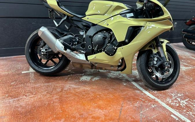 2022 Yamaha YZF-R1