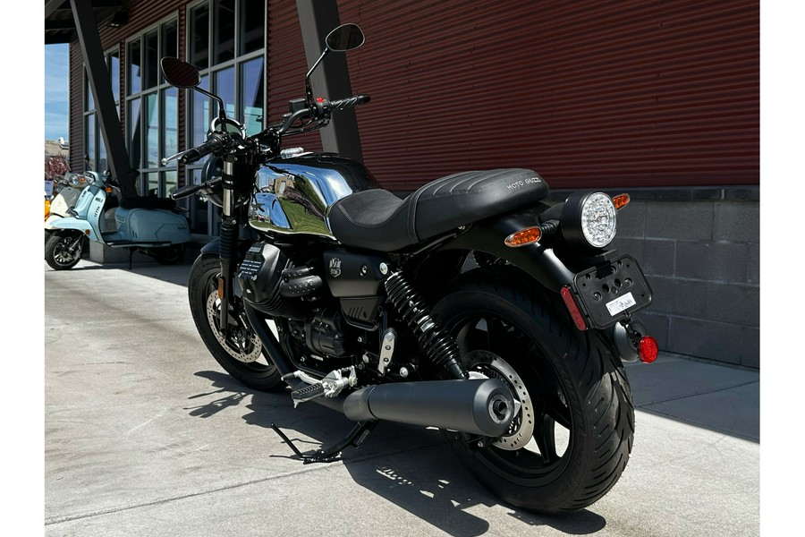 2025 Moto Guzzi V7 STONE CHROME