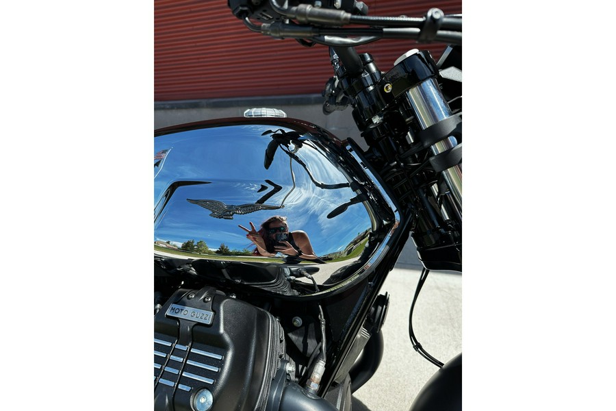 2025 Moto Guzzi V7 STONE CHROME