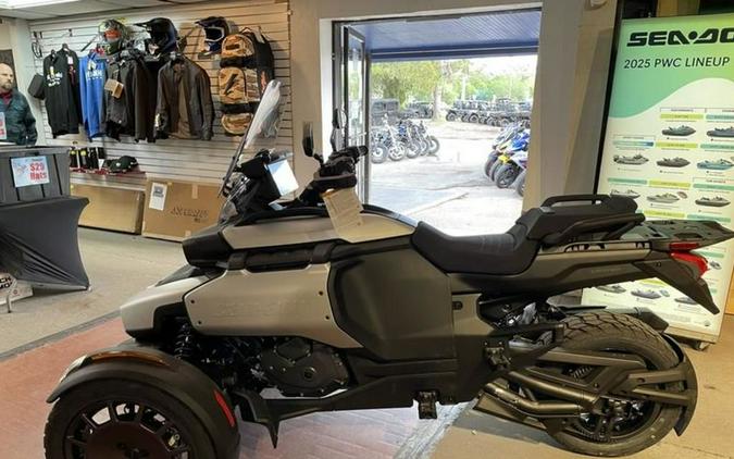 2025 Can-Am® Canyon