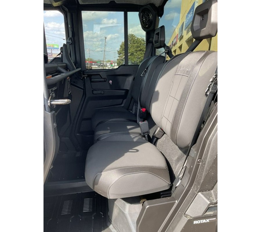 2026 Can-Am Defender MAX Limited HD11